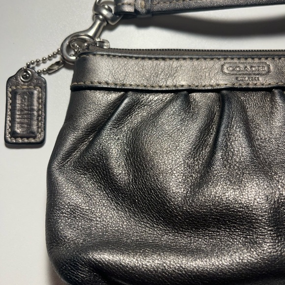 Vintage Coach Metallic Wristlet - Picture 4 of 4